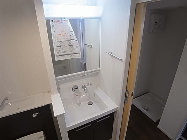 神戸市兵庫区下沢通８丁目の賃貸マンションの洗面所|シャンプードレッサー