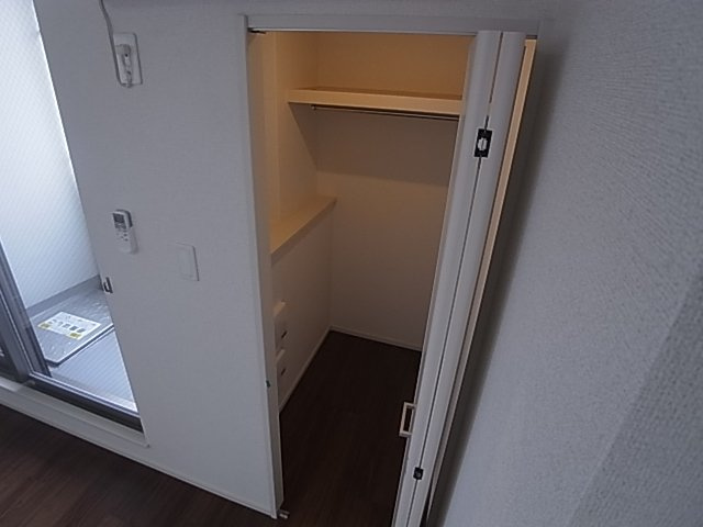 神戸市兵庫区下沢通８丁目の賃貸マンションの収納|クローゼット