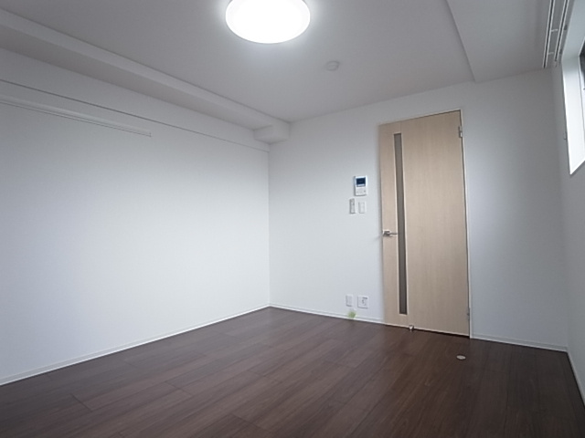 神戸市兵庫区下沢通８丁目の賃貸マンションの内装|洋室