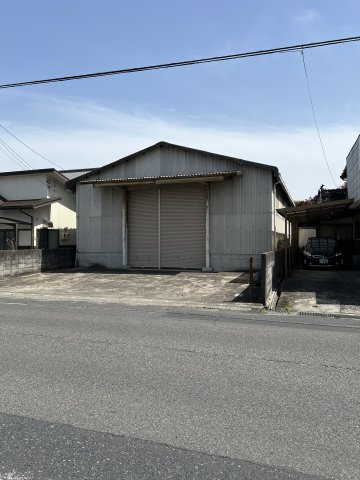 津山市二宮　貸倉庫　の外観