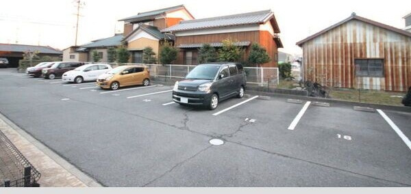 Wind Bell A・B　　刈谷市近郊の賃貸はクラスホームの駐車場