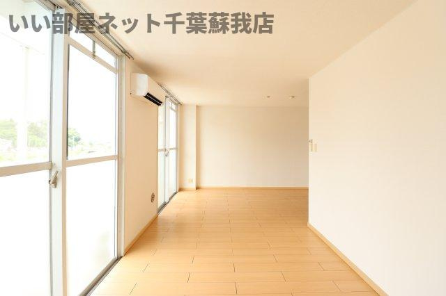 アーバンヒルズの居間・リビング|ゆったり過ごせる居間です