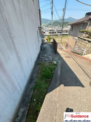 【前面道路含む現地写真】 | 宇陀市榛原萩原中古テラスハウス