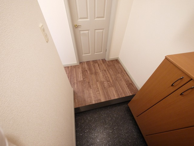 メゾン・ド・アンジュの玄関|明るい玄関です