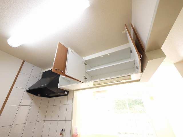 メゾン・ド・アンジュのキッチン|コンパクトなキッチンで掃除もラクラク