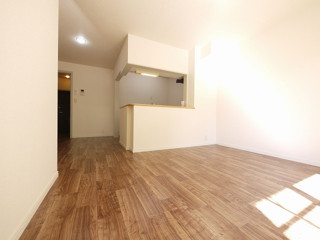 メゾン・ド・アンジュの居間・リビング|ゆったり過ごせるリビングです