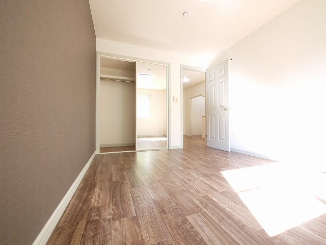 メゾン・ド・アンジュの洋室|落ち着いた色調の洋室です