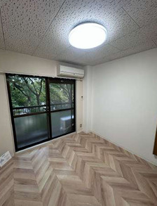 大阪府箕面市瀬川4丁目　１棟収益マンション　投資・収益物件の洋室