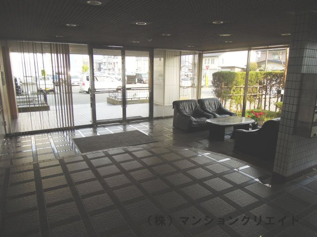 アペックス開発のエントランス