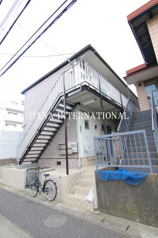 荻野ハイツのエントランス