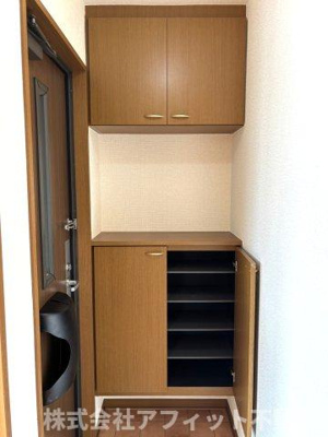 【玄関】 | サンモール川口 B棟 | シューズボックス付き