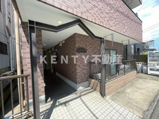 【エントランス】 | ゆとりのあるエントランスです