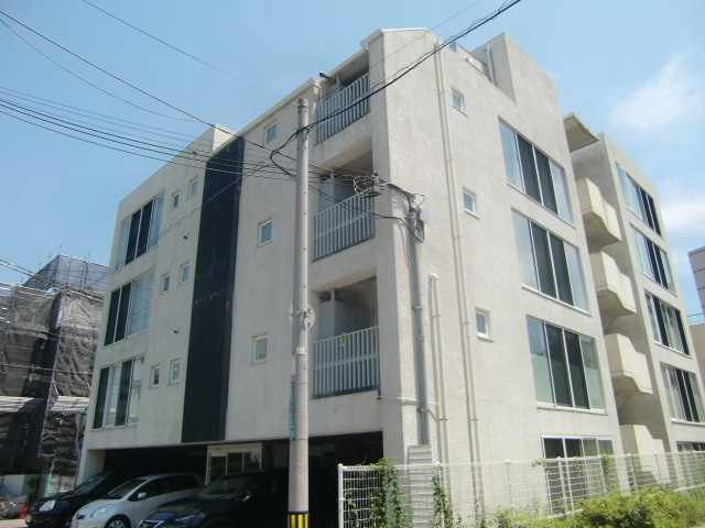 レグルス甲南山手の外観