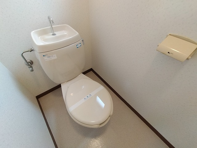 神戸市長田区高取山町１丁目の賃貸マンションのトイレ