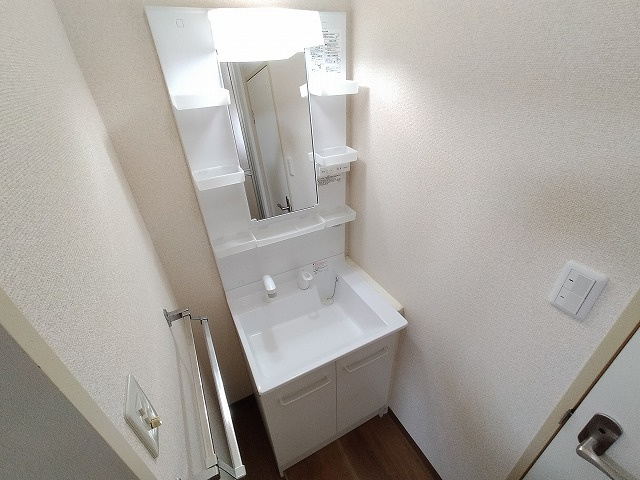 神戸市長田区高取山町１丁目の賃貸マンションの洗面所