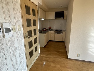【キッチン】 | レジデンス南草津 | キッチンです（同物件別室の写真です）