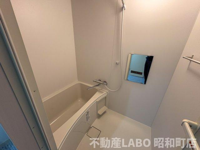 カワデンハイツⅢの浴室