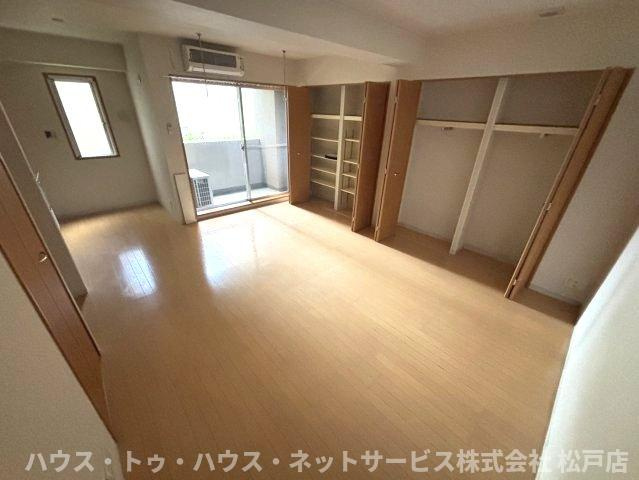 カミュー松戸北小金の寝室