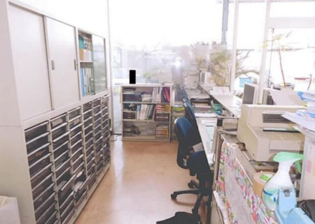 小田原市成田　店舗事務所の内装