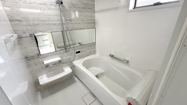 堺市堺区北向陽町　新築戸建　の浴室