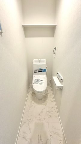 堺市堺区北向陽町　新築戸建　のトイレ