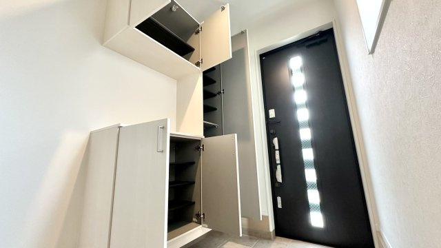 堺市堺区北向陽町　新築戸建　の玄関