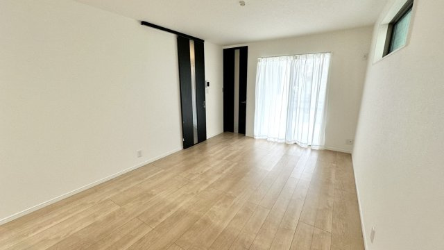 堺市堺区北向陽町　新築戸建　の居間・リビング