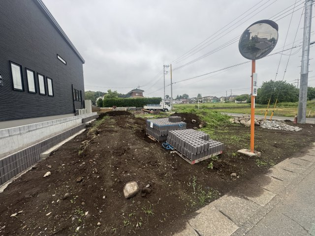 新築　北群馬郡吉岡町上野田第2　Livele Garden.S　2号棟の駐車場|現地写真　駐車スペースは2台分可能です！					
