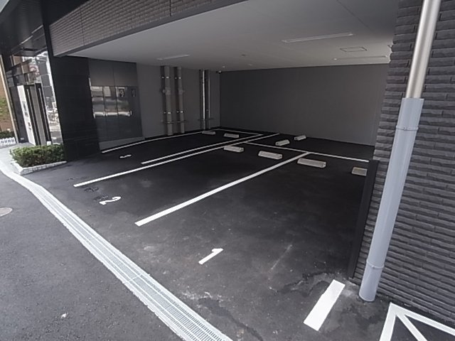 神戸市兵庫区西出町２丁目の賃貸マンション