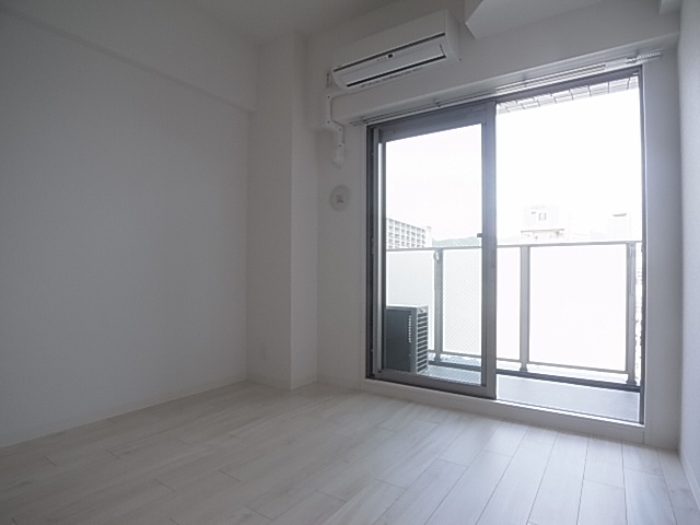 神戸市兵庫区西出町２丁目の賃貸マンションの居間・リビング|室内