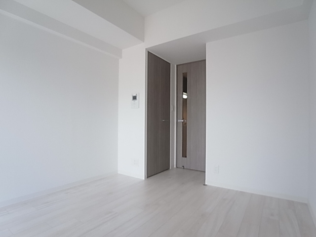 神戸市兵庫区西出町２丁目の賃貸マンションの内装|室内