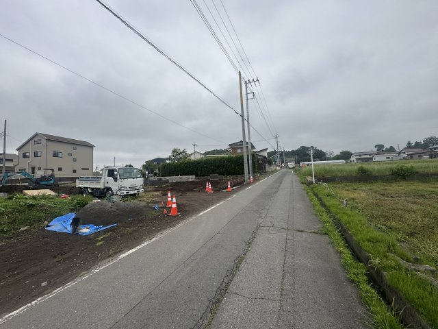 新築　北群馬郡吉岡町上野田第2　Livele Garden.S　3号棟の前面道路含む現地写真|現地写真　北側接道幅員約5ｍ　