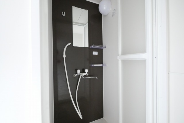 五條ハイツの浴室