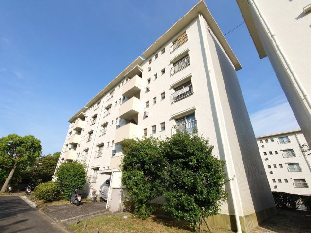 公団狭山住宅3号棟の外観