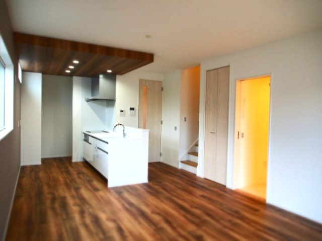 【キッチン】 | ルルーディア十日市東町2号棟 | デザイン性が高い室内♪利便性の良い立地。