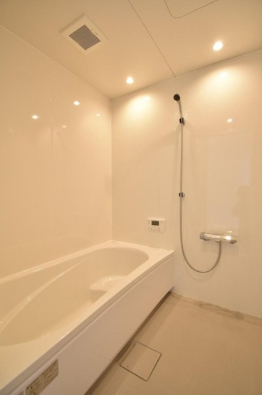 【浴室】 | ルルーディア十日市東町2号棟 | デザイン性が高い室内♪利便性の良い立地。