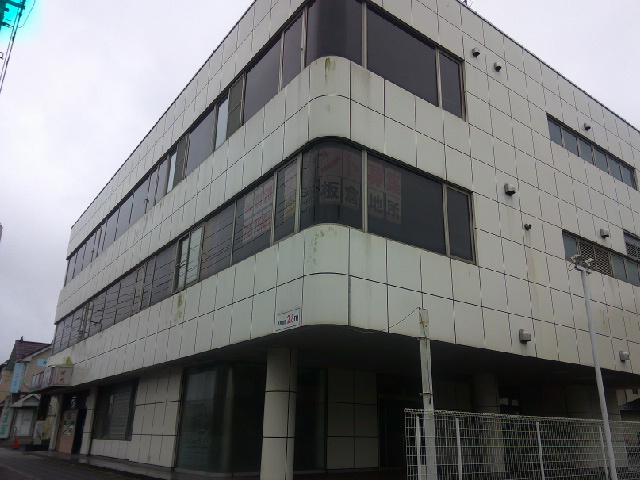 大網白里市みやこ野２丁目のビル