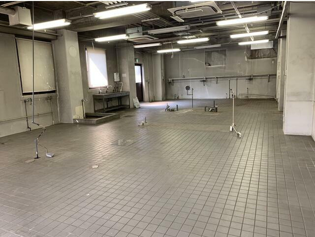 寅新田ペンガー貸しビルの内装