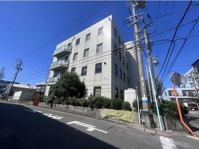 寅新田ペンガー貸しビルの外観