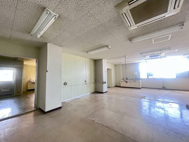 寅新田ペンガー貸しビルの内装