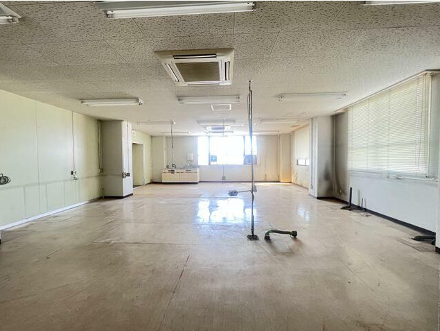 寅新田ペンガー貸しビルの内装