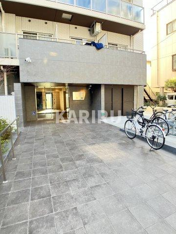 ゼオン大阪EASTの駐車場