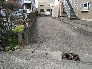 エルディム　ブルーハイツの駐車場