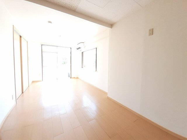 エルディム　ブルーハイツの居間・リビング