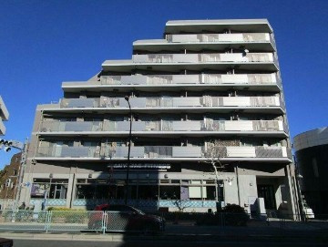 【外観】 | グローリオ中野新江古田 | 鉄筋コンクリート造のがっちりとした建物。