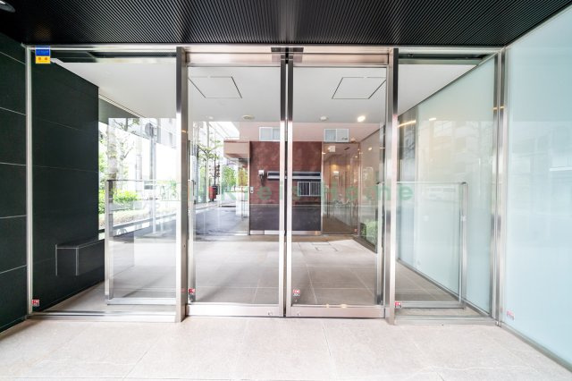 ザ・パークハビオ日本橋箱崎町のエントランス