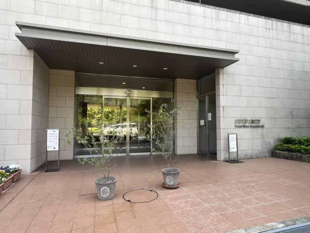 サンフォルテウッディタウンすずかけ台　7階のエントランス