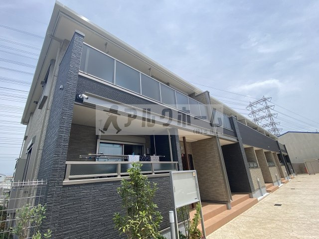 アクシア八尾の外観