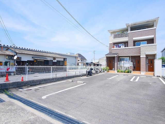 アベニュー　ウエストナイン　Ⅰの駐車場|駐車場に車を止められます