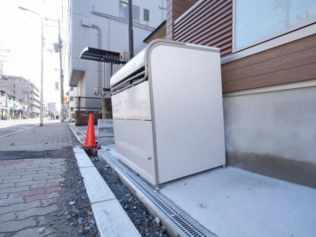 大阪市生野区巽中３丁目のアパートのバルコニー